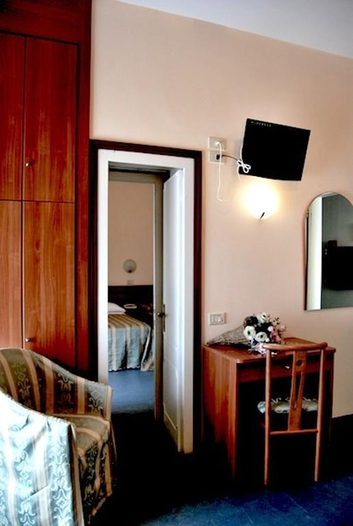 רימיני Hotel Acerboli חדר תמונה