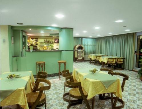 רימיני Hotel Acerboli מראה חיצוני תמונה
